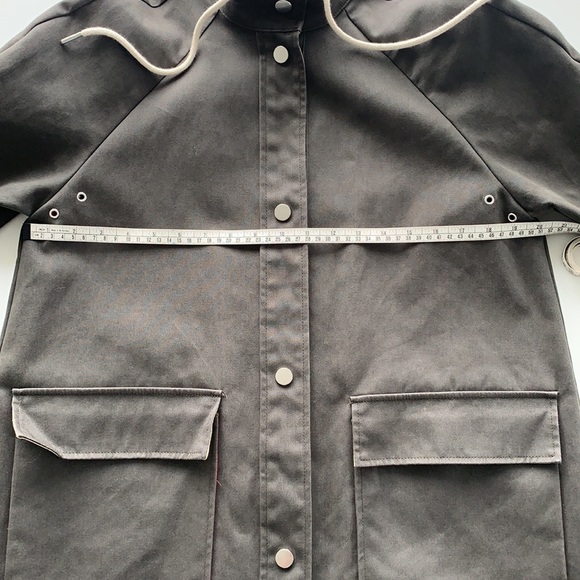 H&M- Rain Jacket - Picture 9 of 9